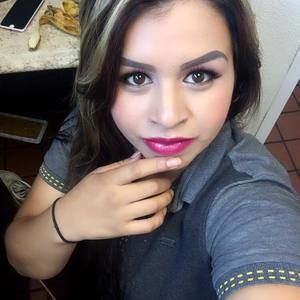 Meet your Posher, Damaris